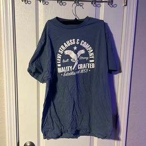 Levi’s large shirt